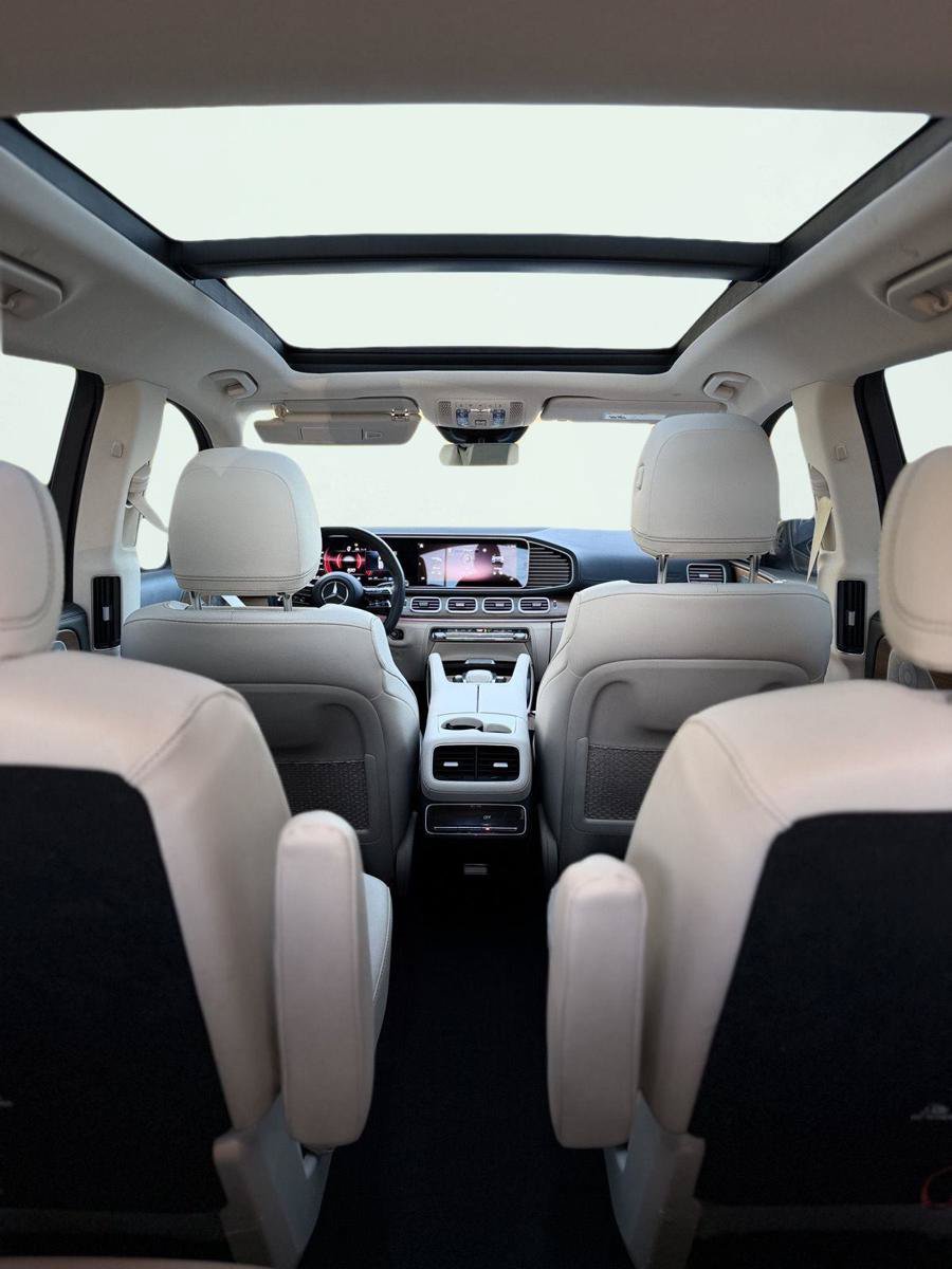 Used 2024 Mercedes-Benz GLS 450 4MATIC image 19