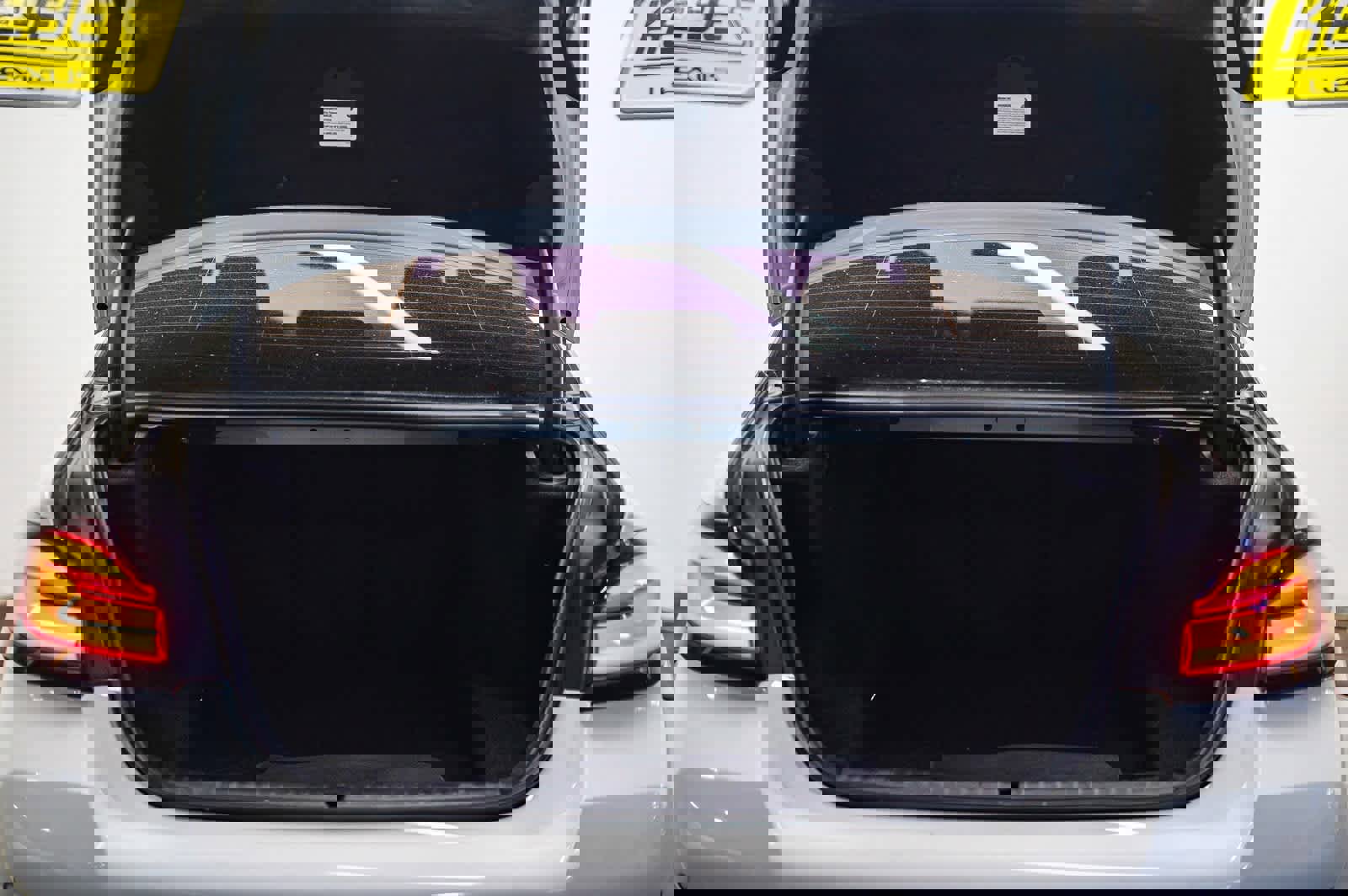 Used 2023 BMW 540i w/ M Sport Package image 29