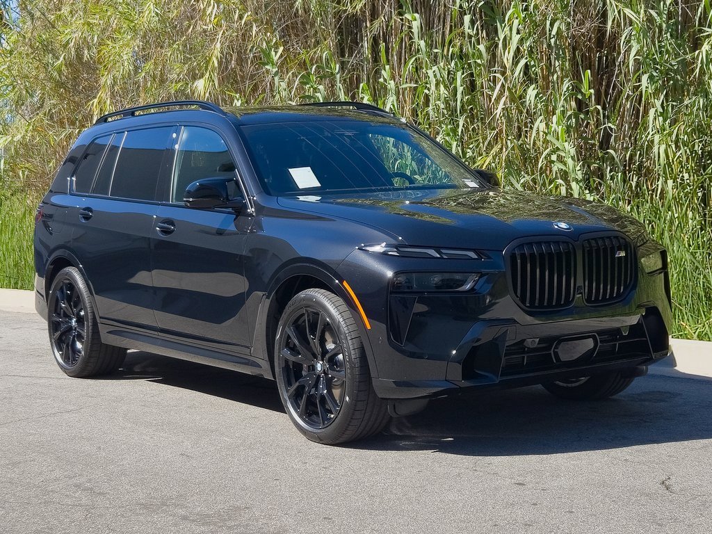 New 2026 BMW X7 M60i image 2