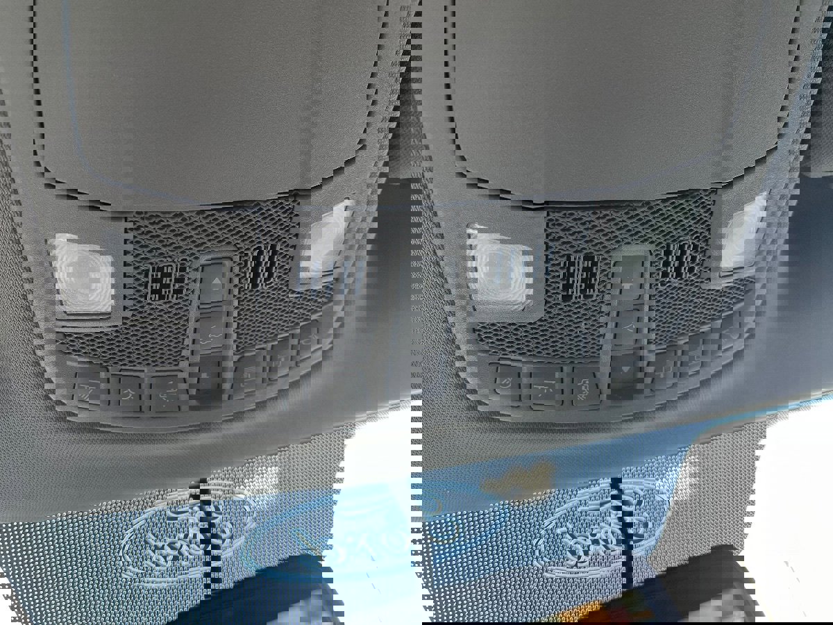 Used 2016 Ford F150 XLT w/ Equipment Group 302A Luxury AWD/4WD image 24