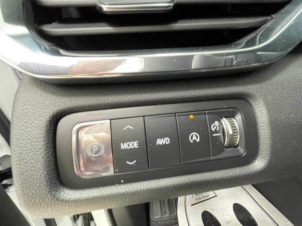 New 2026 GMC Acadia Elevation w/ Elevation Premium Package AWD/4WD image 17