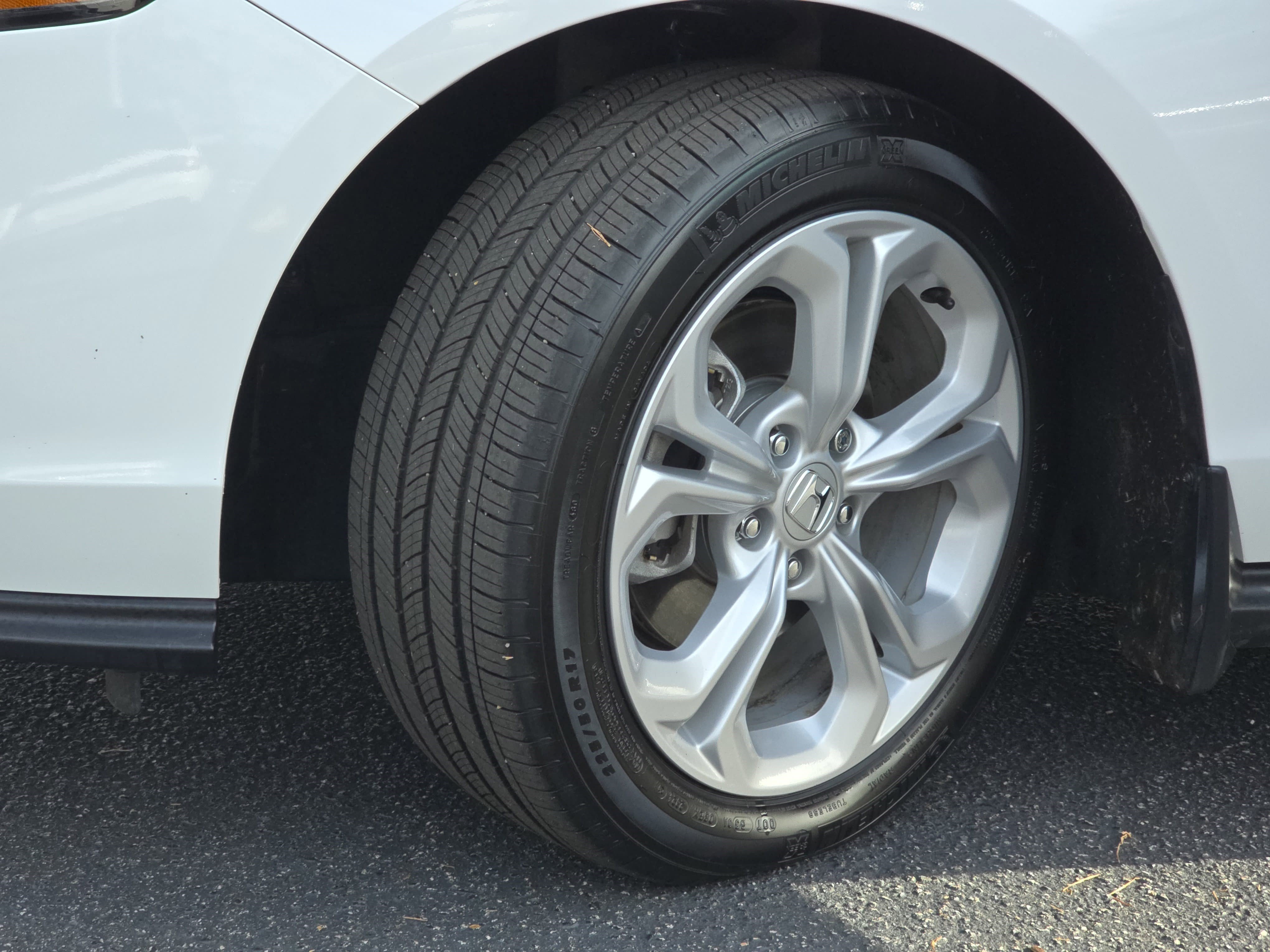 Certified 2025 Honda Accord LX image 29