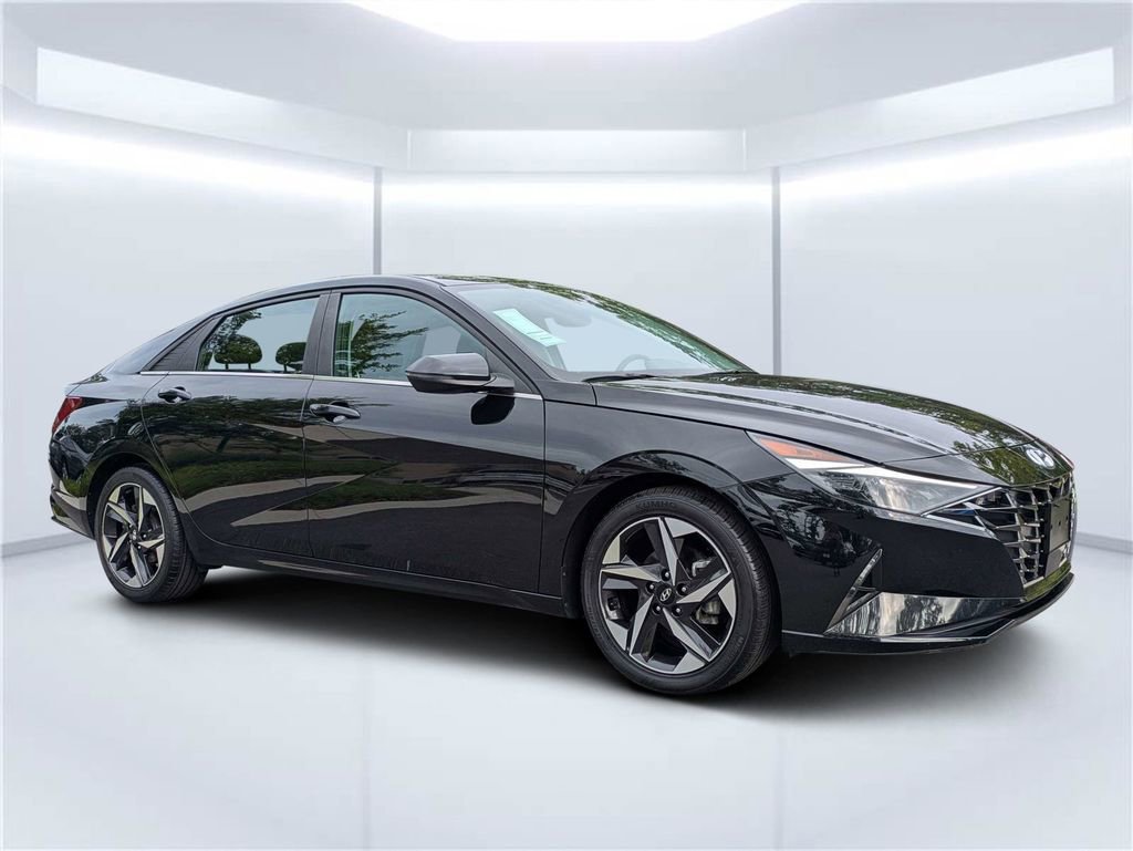 Certified 2021 Hyundai Elantra SEL w/ Convenience + Premium Package