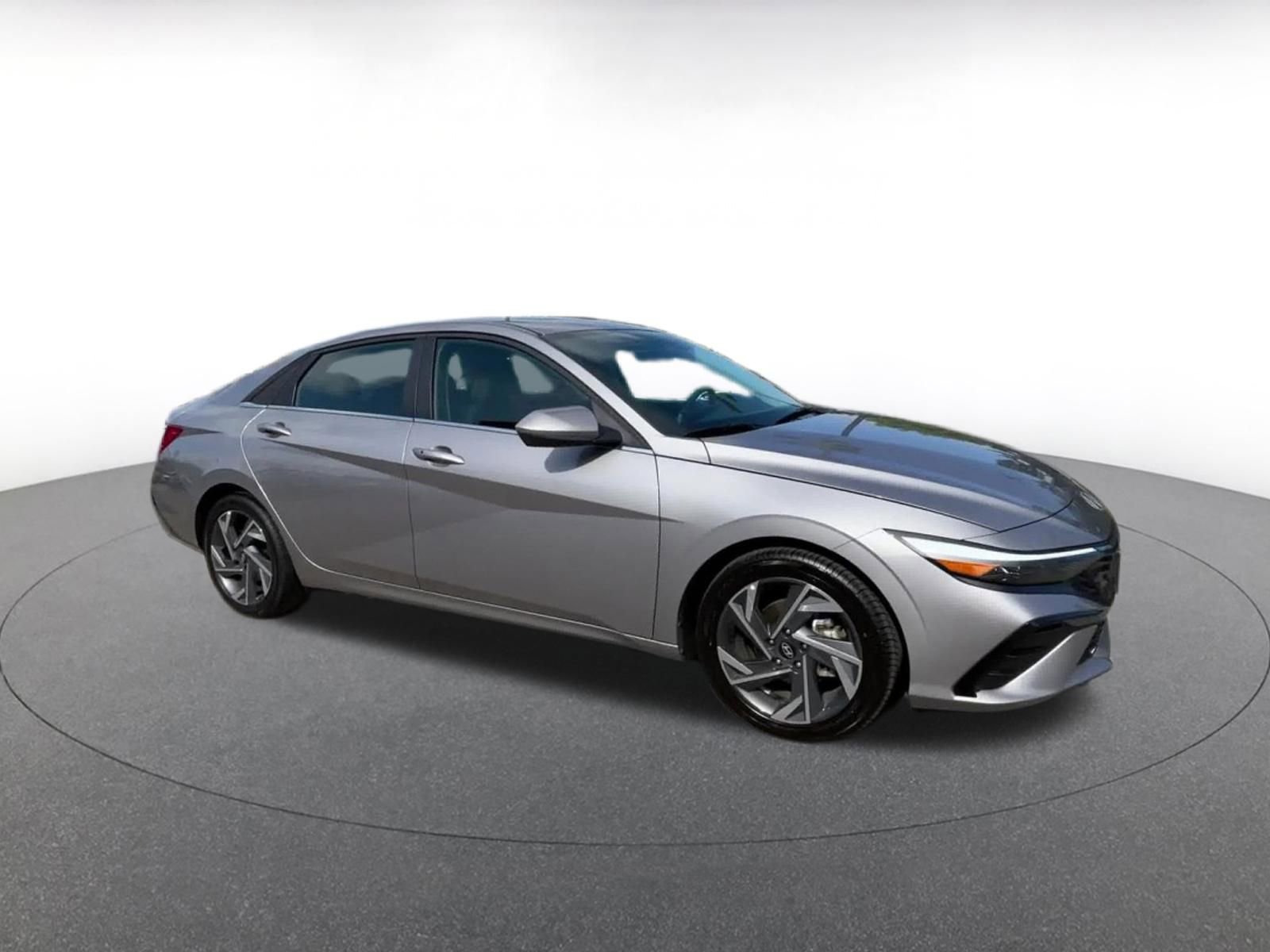 Used 2025 Hyundai Elantra SEL FWD video 2