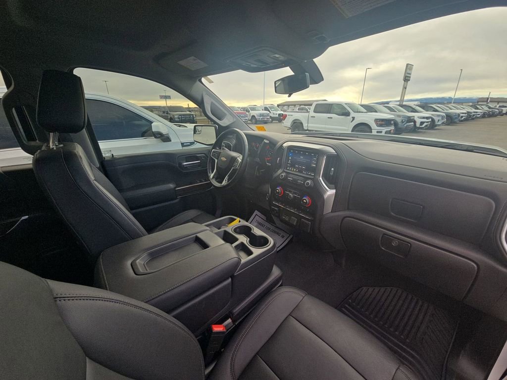 Used 2021 Chevrolet Silverado 1500 LT w/ Z71 Off-Road Package image 10