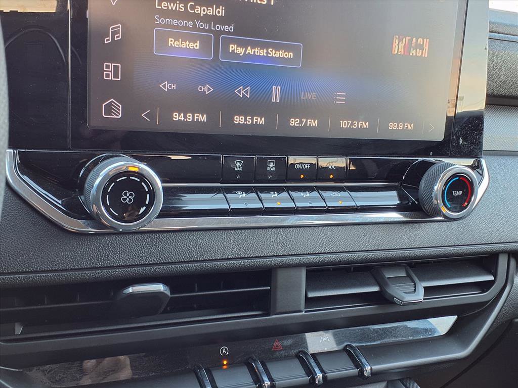 Used 2024 Chevrolet Colorado W/T w/ WT Convenience Package image 18