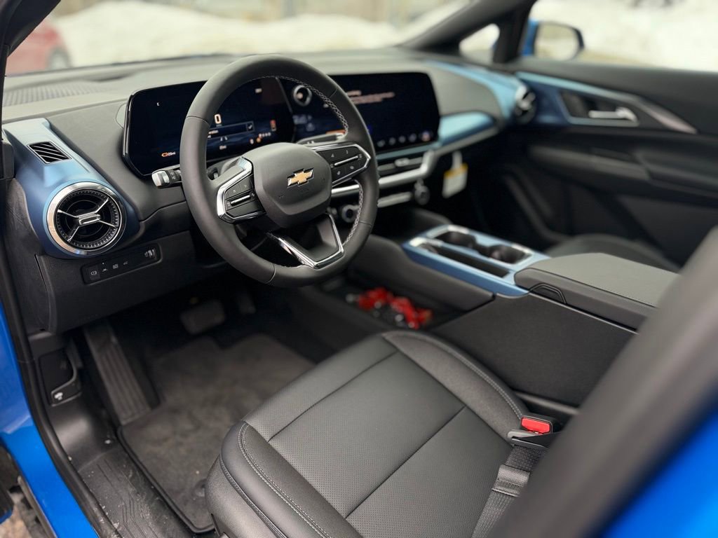 New 2026 Chevrolet Equinox EV LT image 13