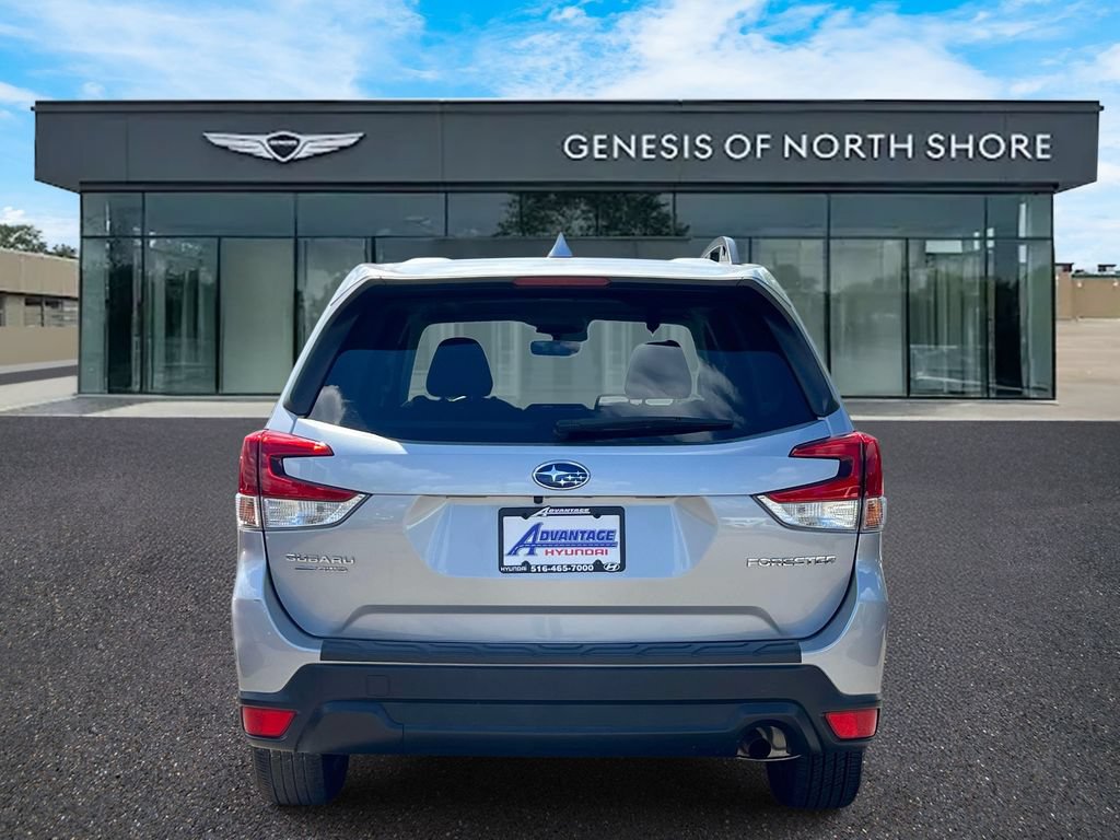 Used 2022 Subaru Forester Premium AWD/4WD image 6