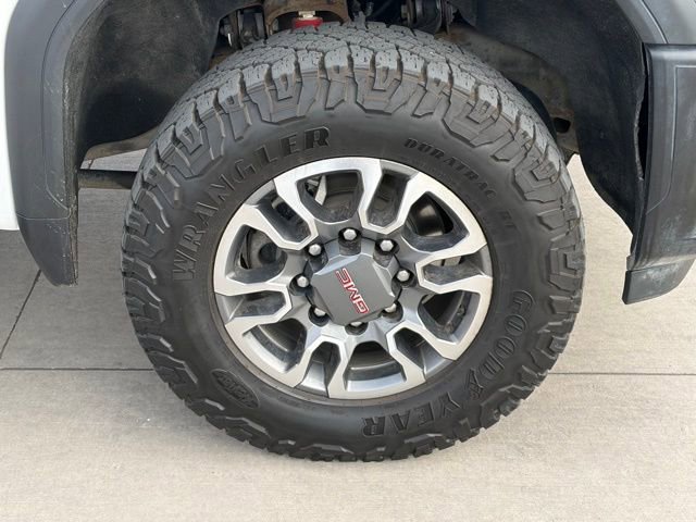 Used 2024 GMC Sierra 3500 SLE w/ SLE Convenience Package image 7