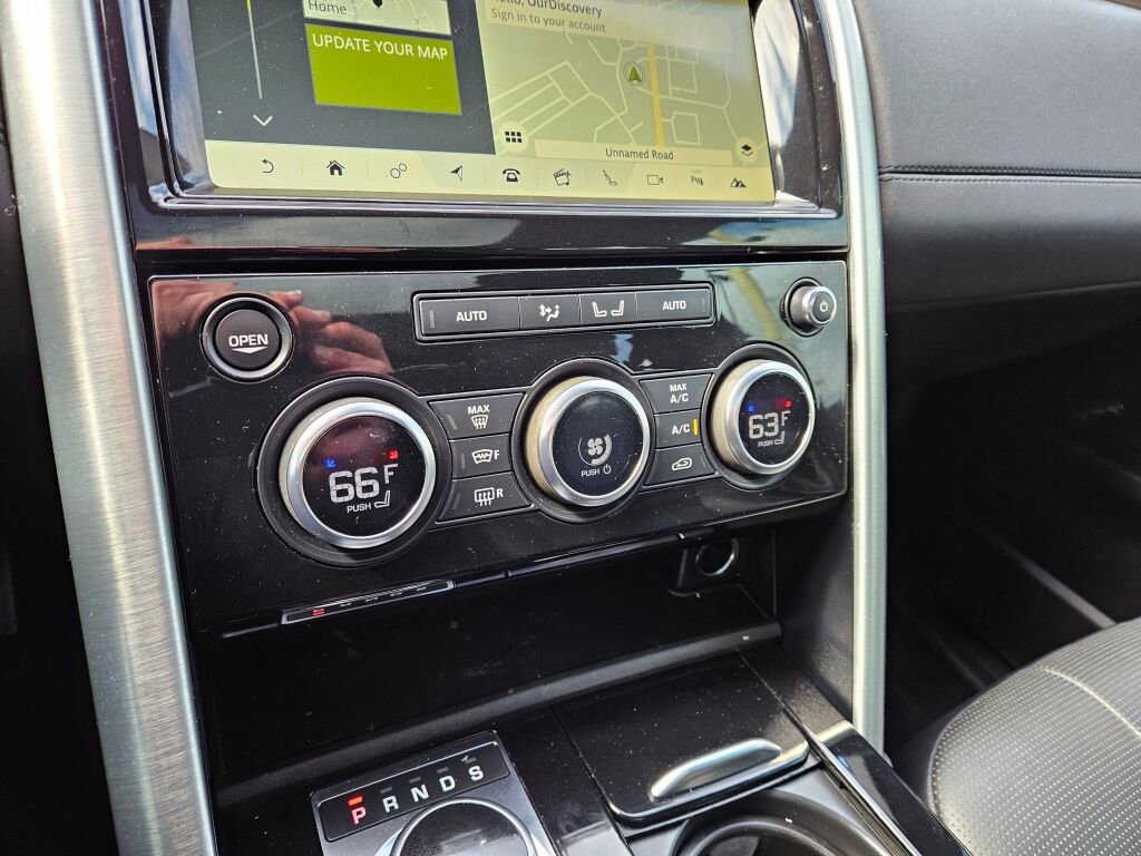 Used 2018 Land Rover Discovery HSE AWD/4WD image 29