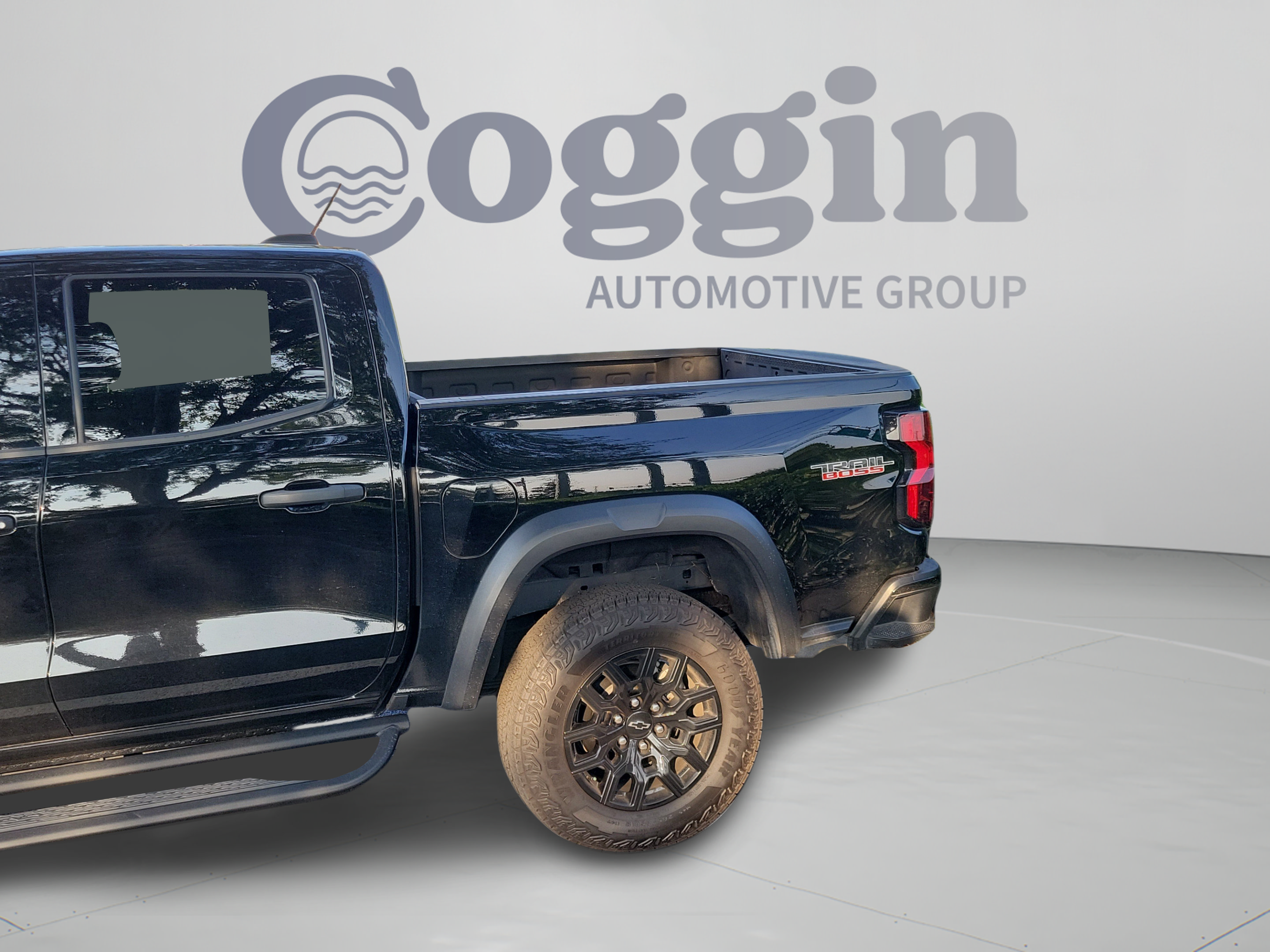 Used 2024 Chevrolet Colorado Trail Boss w/ Advanced Trailering Package AWD/4WD image 23
