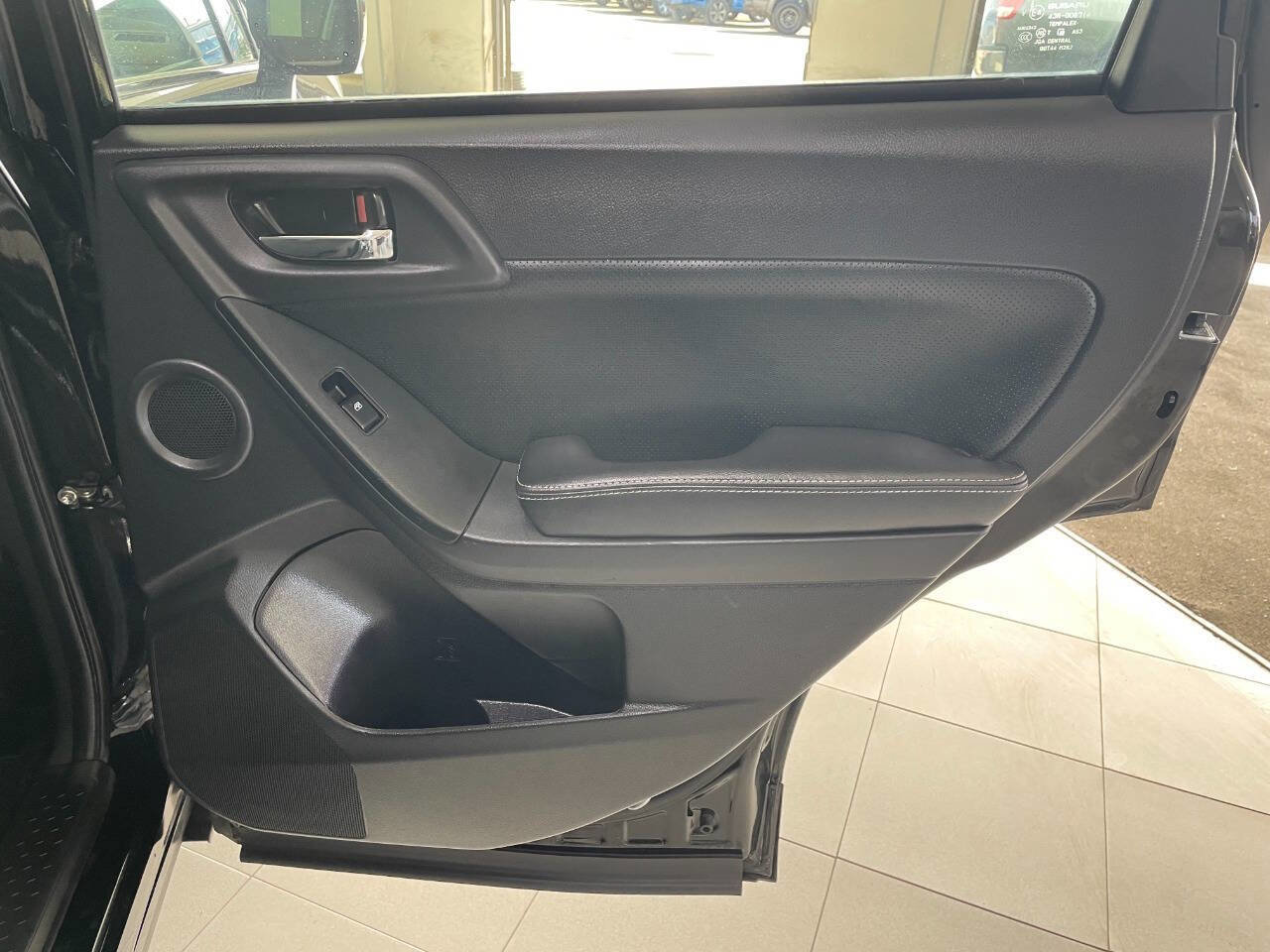 Used 2015 Subaru Forester 2.5i Limited image 24