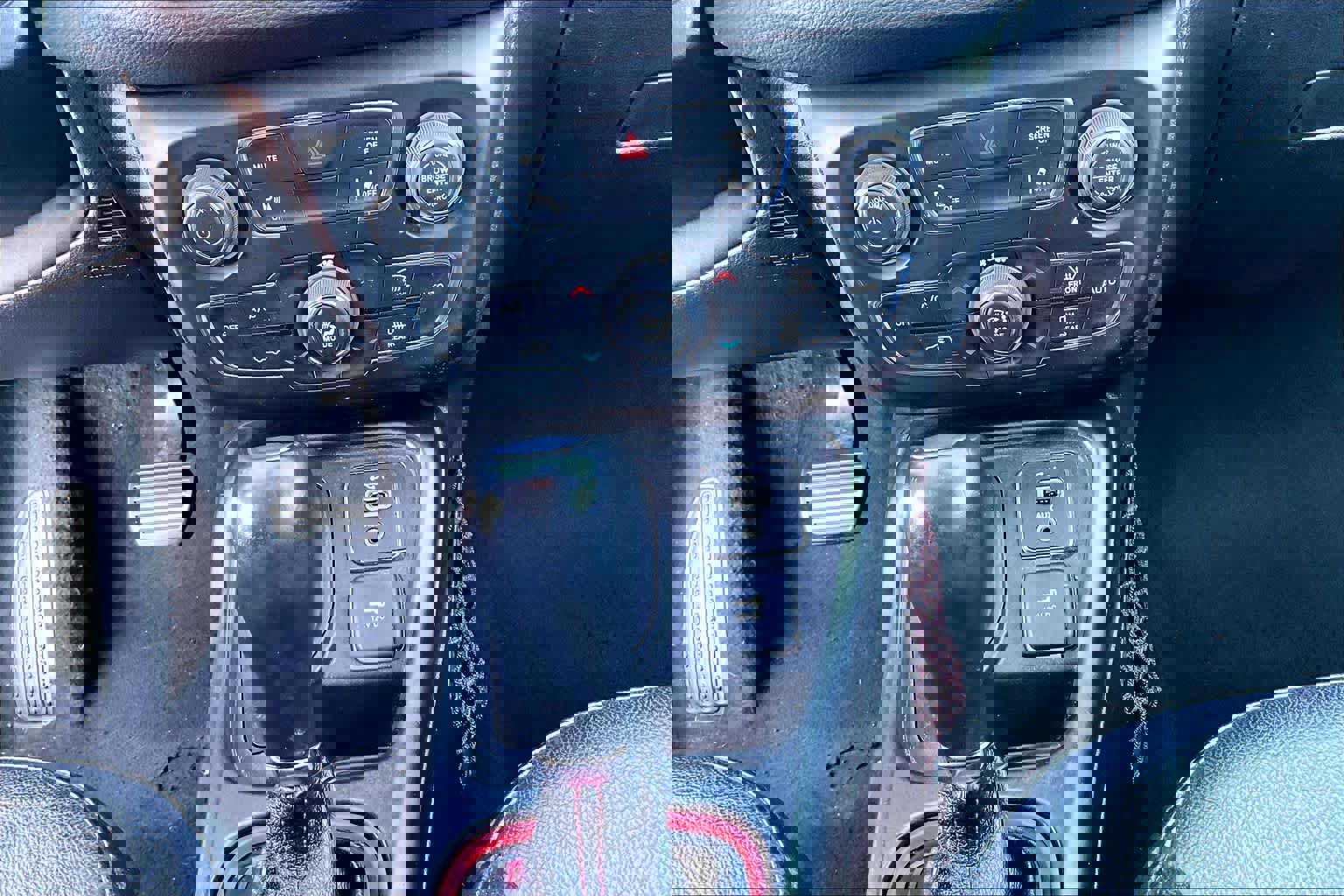 Used 2021 Jeep Compass Trailhawk image 31