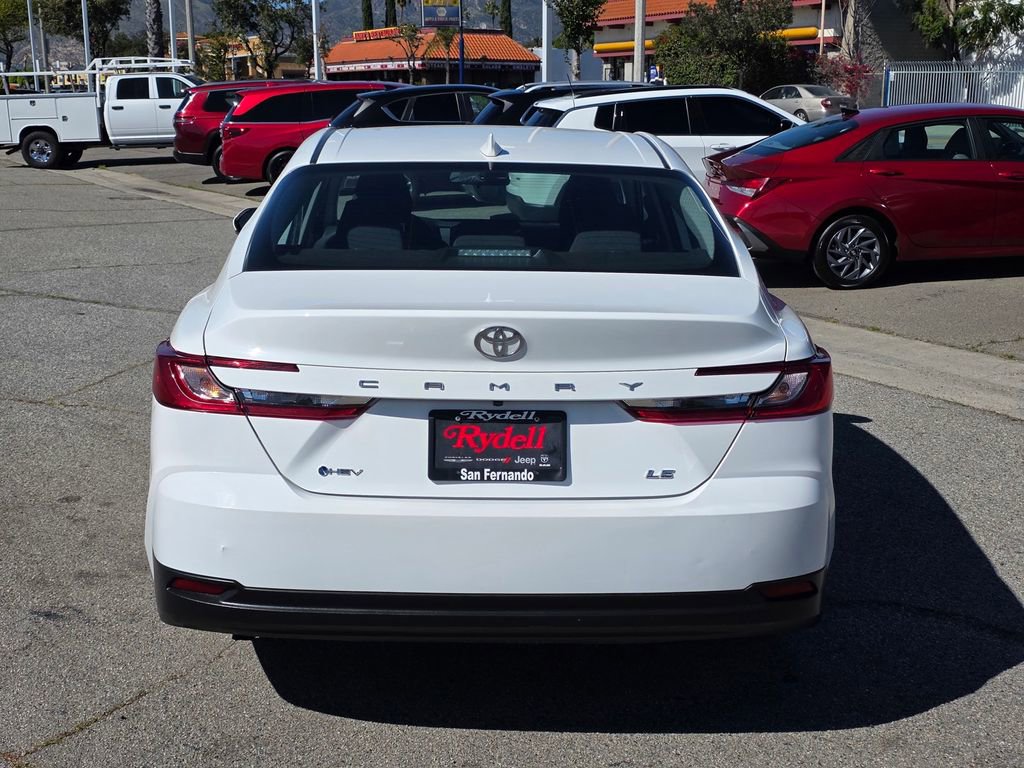 Used 2025 Toyota Camry LE image 7