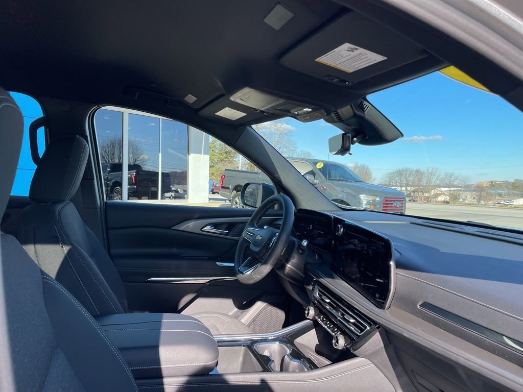 New 2026 Chevrolet Traverse LT w/ Driver Confidence Package image 29