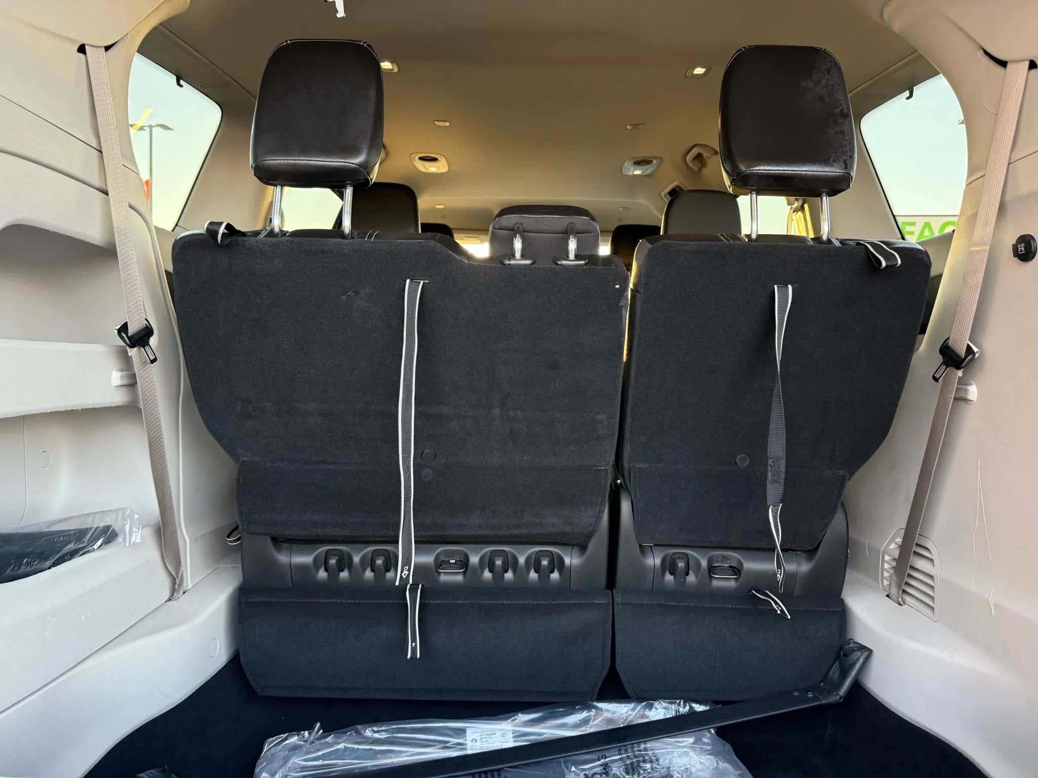 Used 2022 Chrysler Pacifica Touring-L image 14