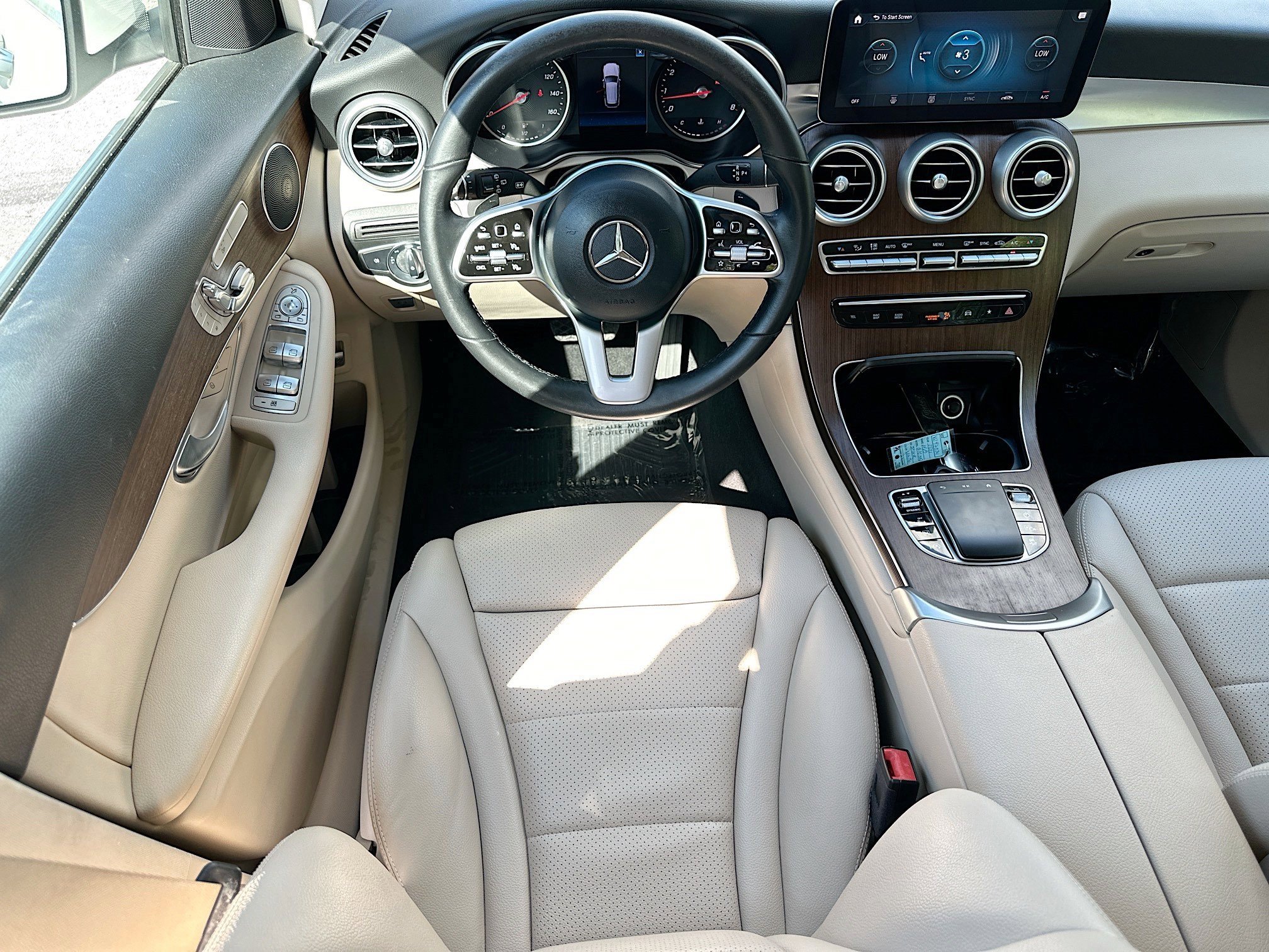 Used 2021 Mercedes-Benz GLC 300 image 21