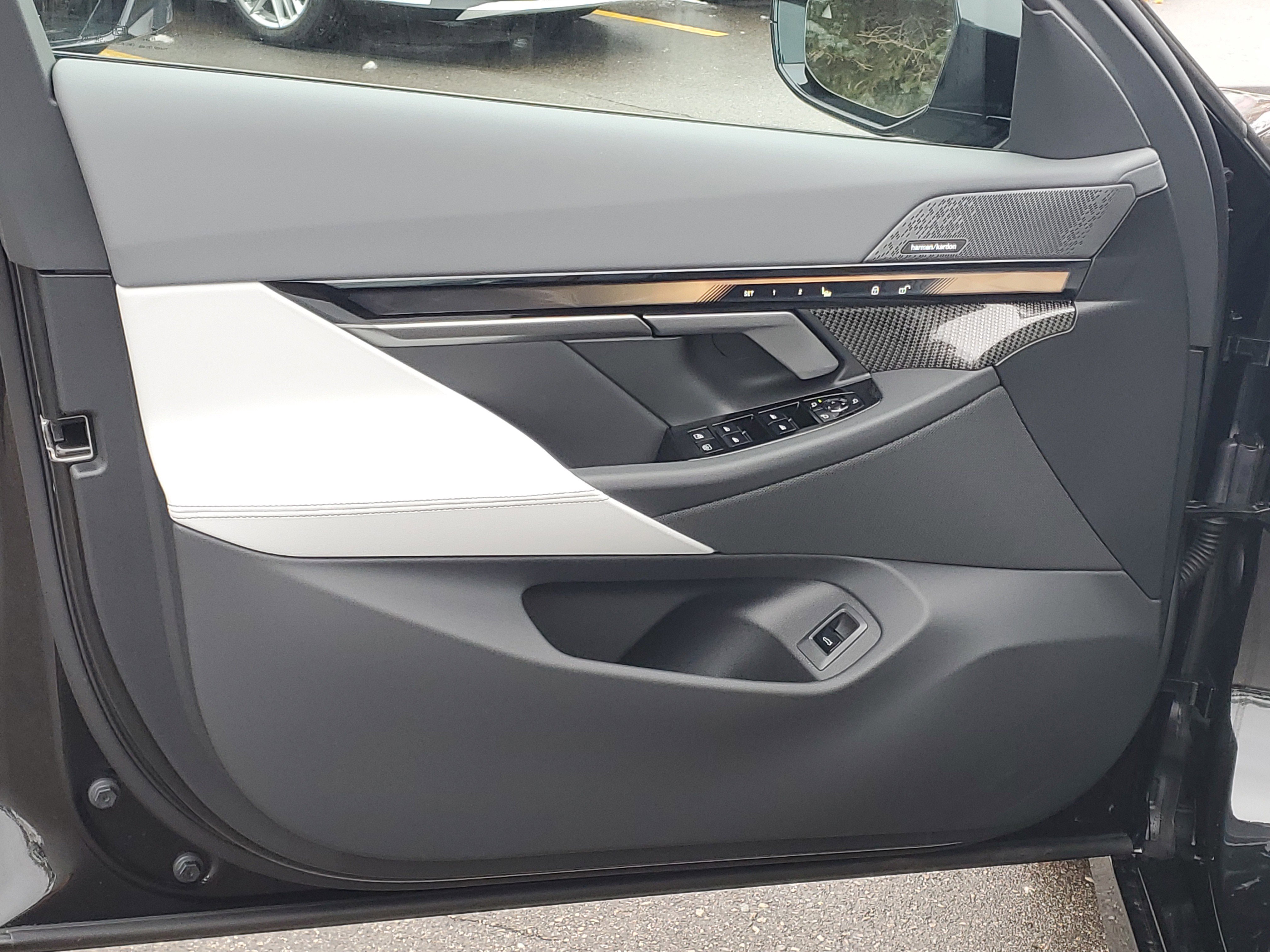 New 2026 BMW 540i xDrive w/ Executive Package image 5