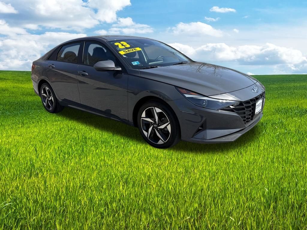 Used 2023 Hyundai Elantra SEL w/ Convenience Package FWD image 3