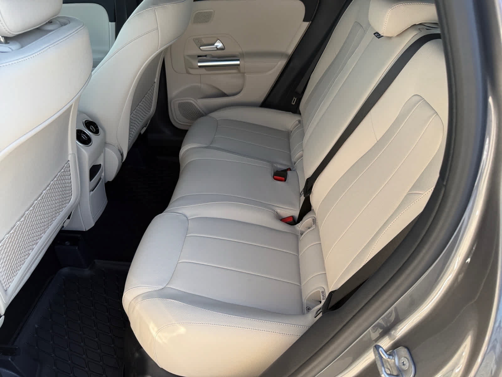 Used 2026 Mercedes-Benz GLA 250 4MATIC image 11
