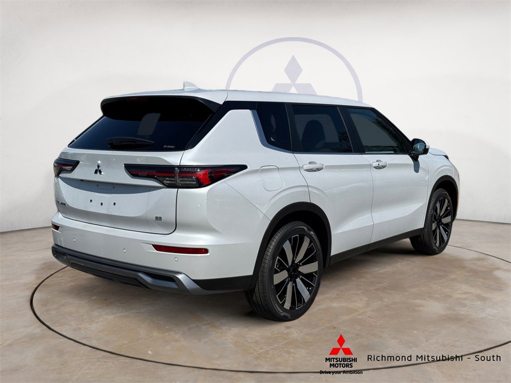New 2025 Mitsubishi Outlander SE video 3
