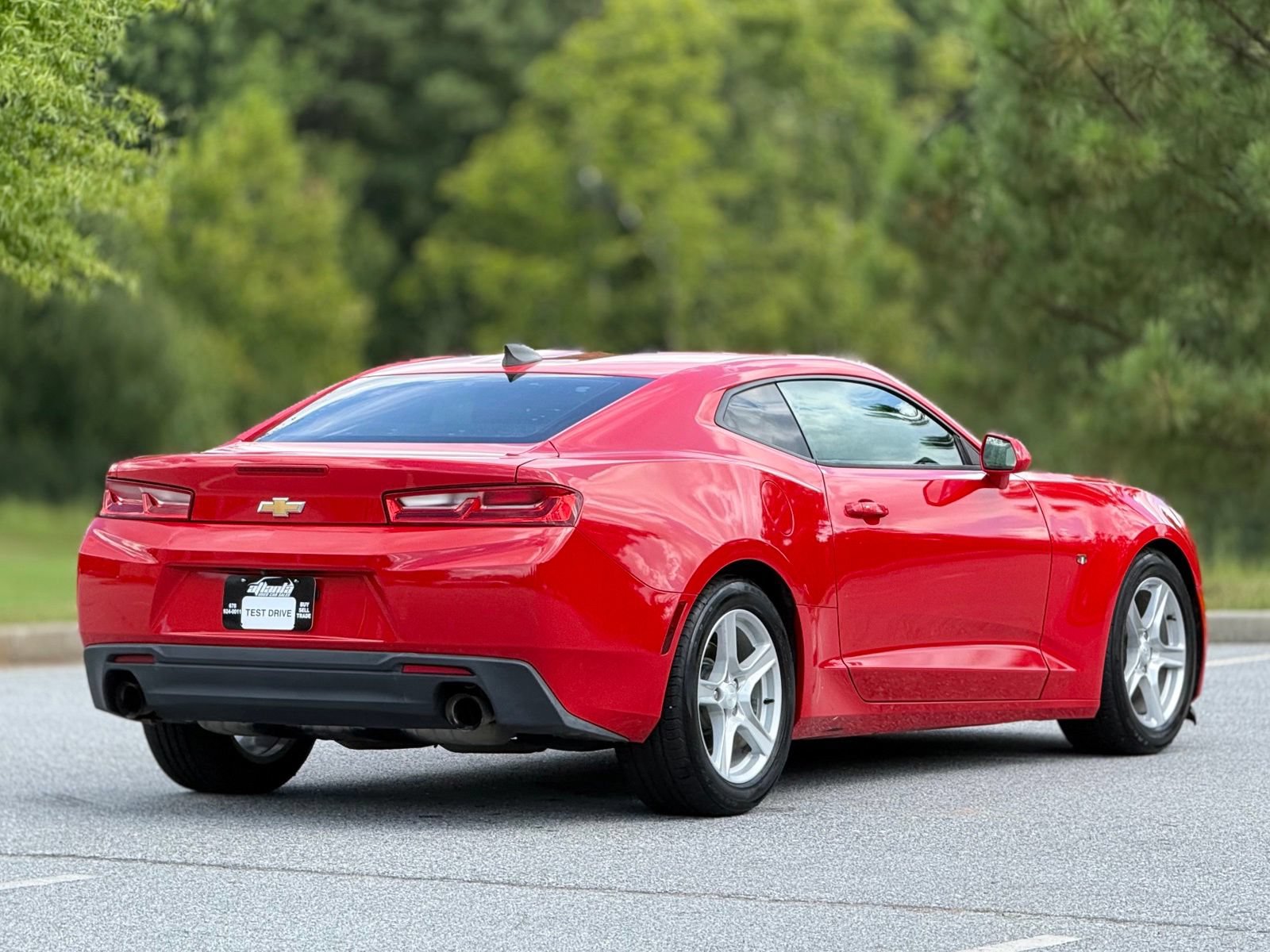 Used 2017 Chevrolet Camaro LT RWD image 11