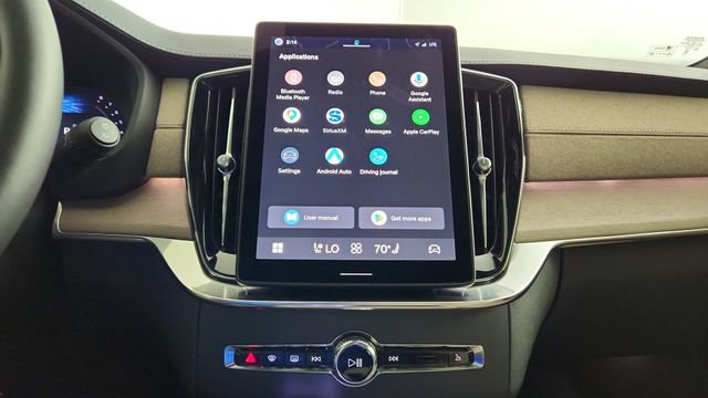 New 2026 Volvo XC90 B5 Plus w/ Protection Package Premier AWD/4WD image 21