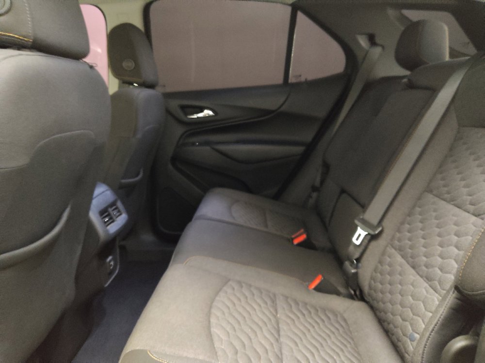 Used 2021 Chevrolet Equinox LT image 18