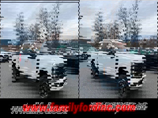 New 2025 Ford F350 Lariat w/ Lariat Ultimate Package