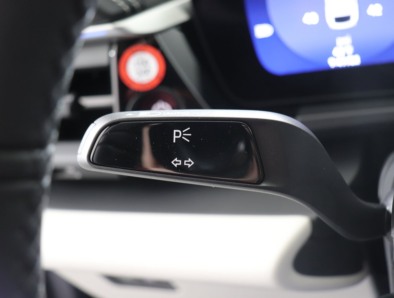 Used 2025 Porsche Macan 4S Electric image 35