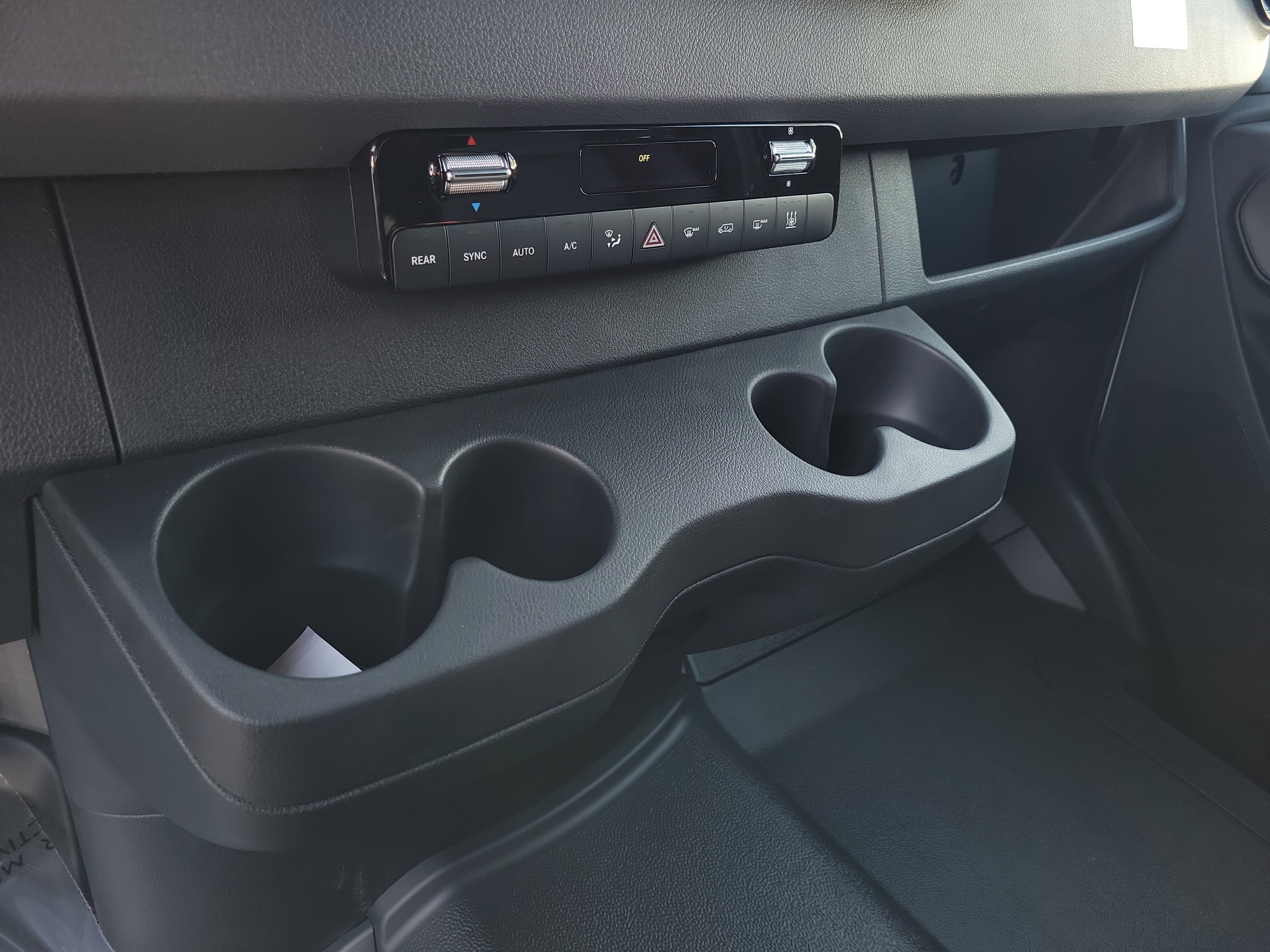 Used 2025 Mercedes-Benz Sprinter 2500 image 38