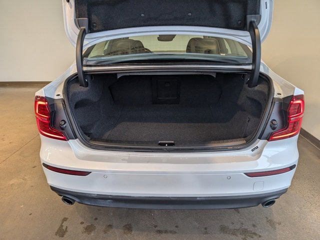 Used 2020 Volvo S60 T5 Momentum w/ Protection Package Premier image 5