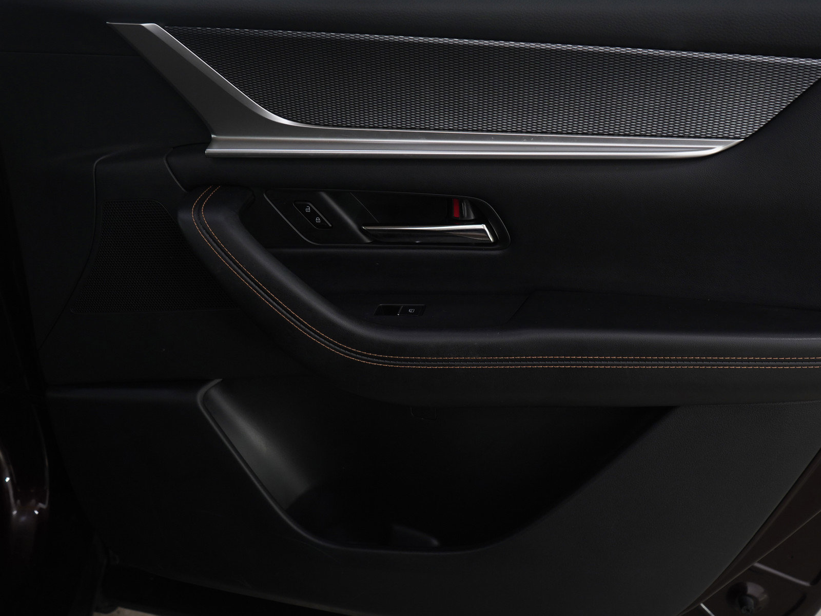 Certified 2024 MAZDA CX-90 Plug-In Hybrid w/ Premium Plus image 9