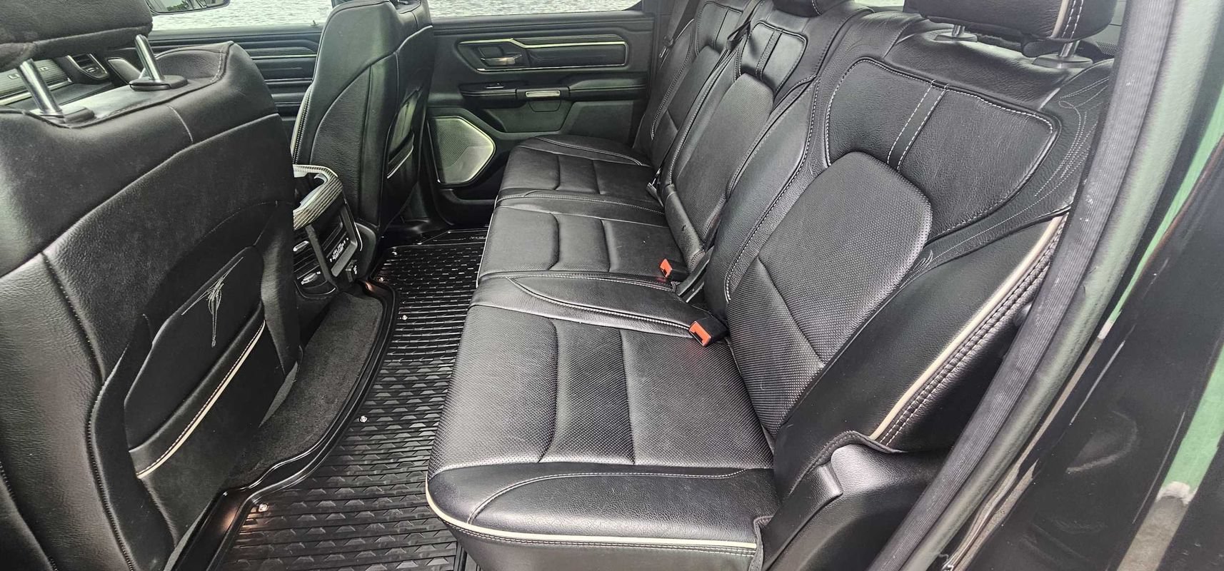 Used 2020 RAM 1500 Limited w/ Black Appearance Package AWD/4WD image 17