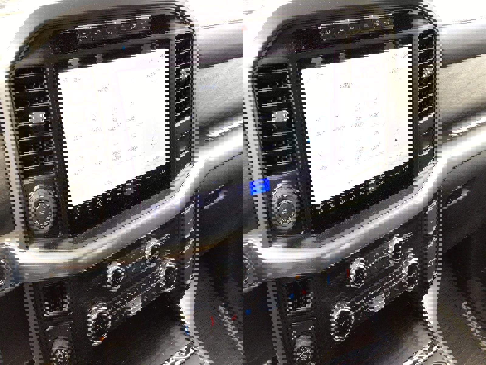 Used 2024 Ford F150 Lariat w/ FX4 Off-Road Package image 17