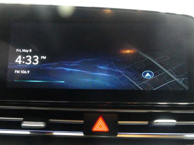 Used 2025 Hyundai Elantra Limited FWD image 40