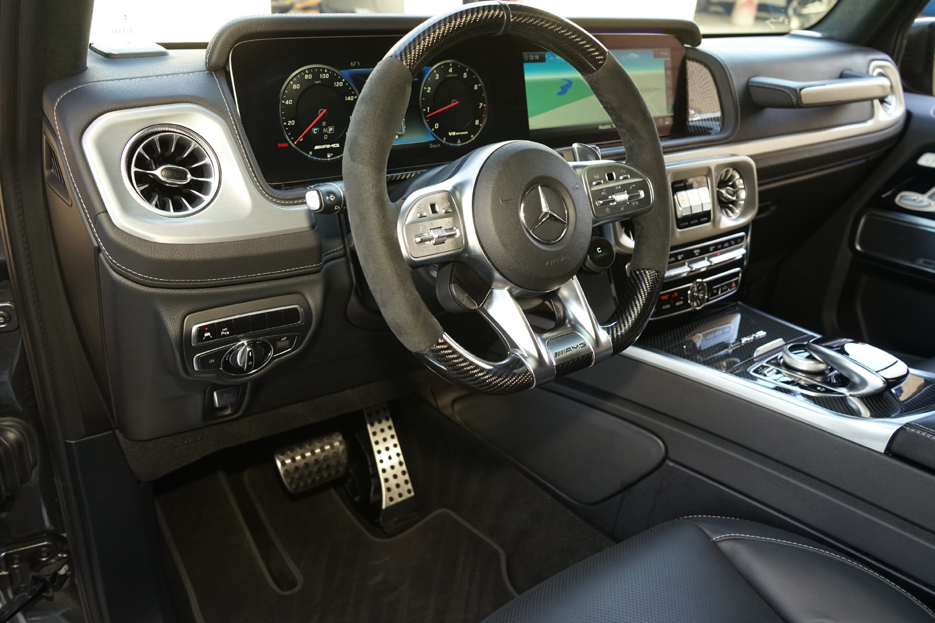Used 2022 Mercedes-Benz G 63 AMG 4MATIC w/ Seat Comfort Package image 9