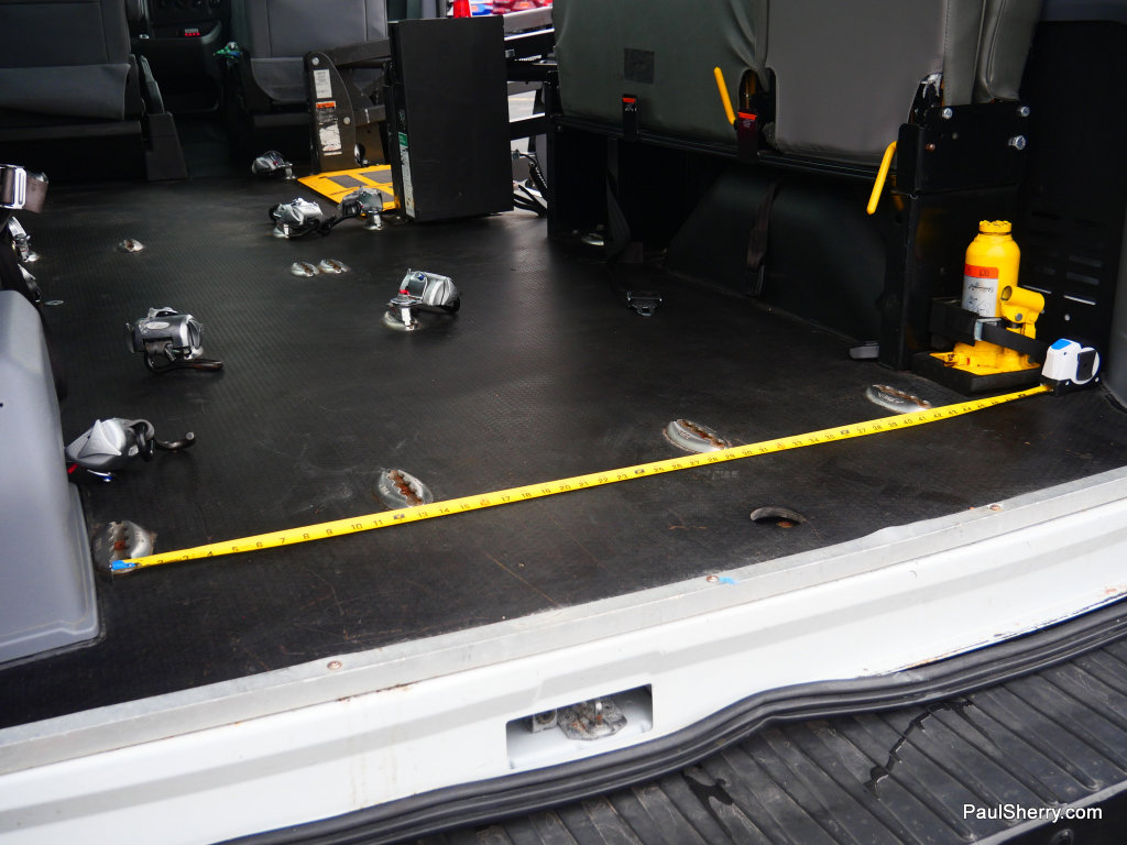 Used 2019 Ford Transit 350 XL image 25