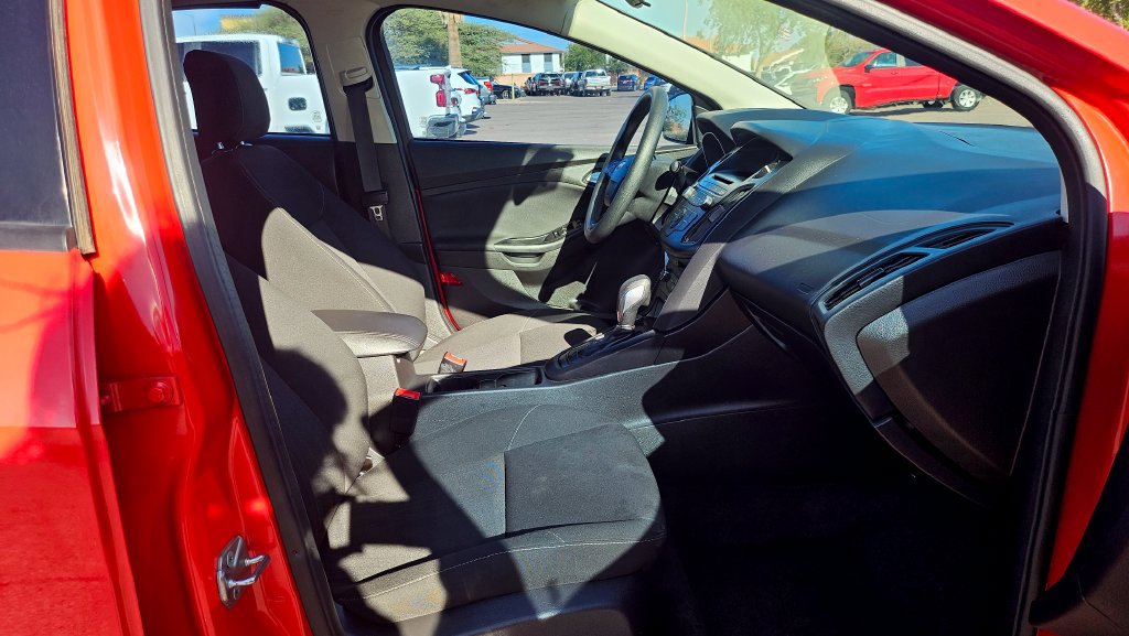 Used 2017 Ford Focus SE FWD image 19