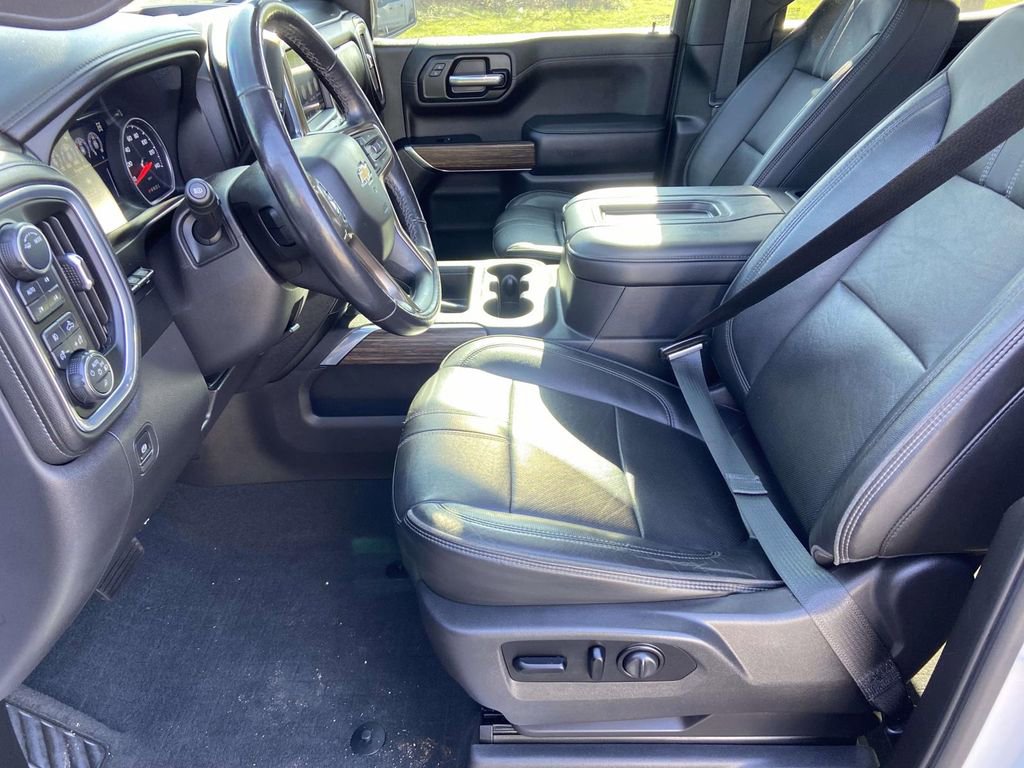Used 2021 Chevrolet Silverado 1500 High Country w/ Technology Package image 15