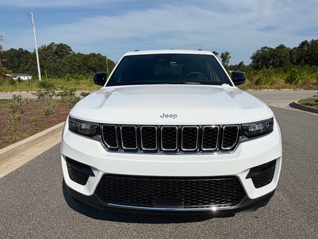 New 2026 Jeep Grand Cherokee Laredo AWD/4WD image 12