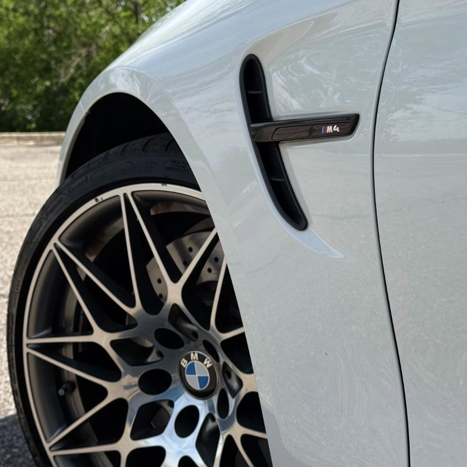 Used 2017 BMW M4 Convertible RWD image 34