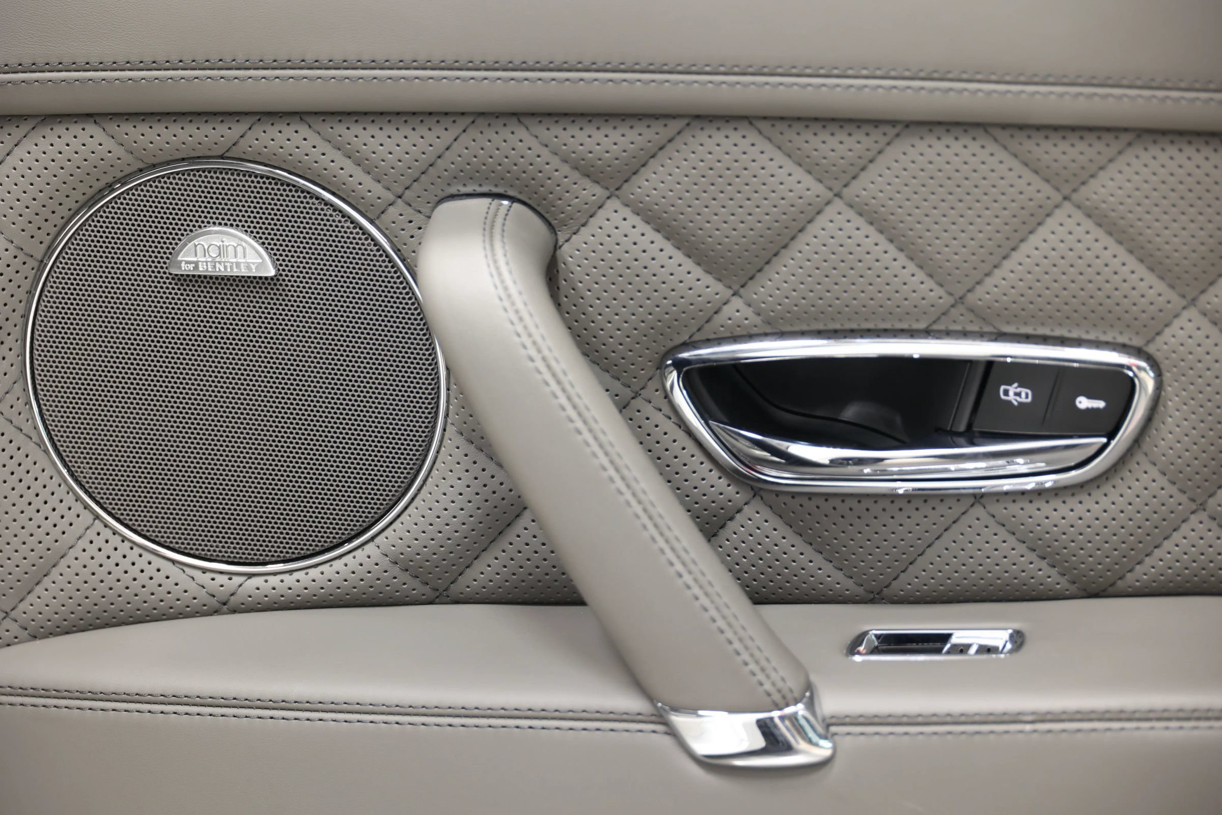 Used 2018 Bentley Flying Spur S W12 AWD/4WD image 76