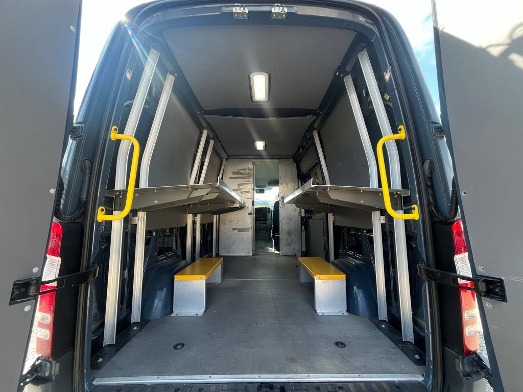Used 2018 Mercedes-Benz Sprinter 2500 image 14