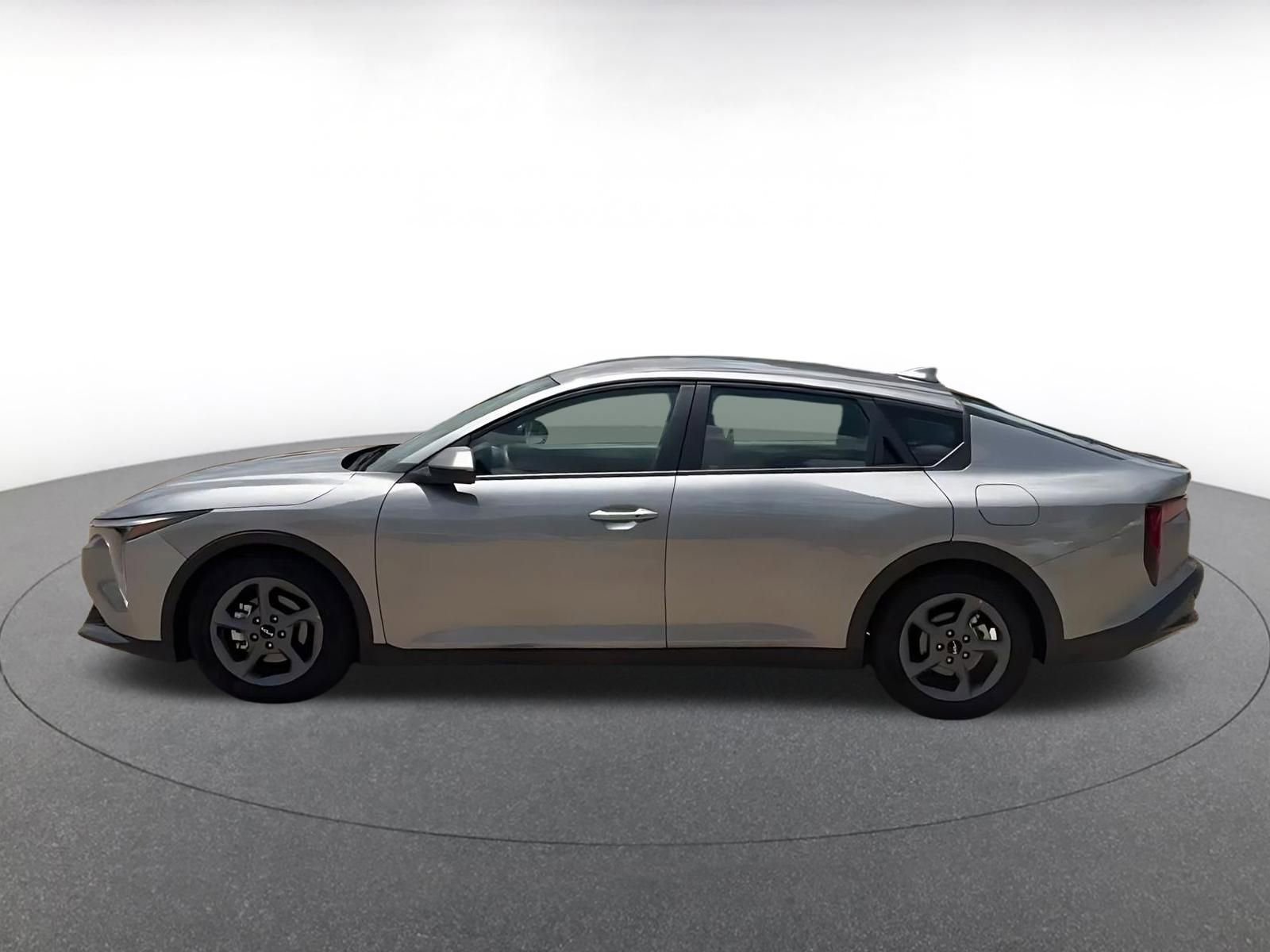 Used 2025 Kia K4 FWD image 9