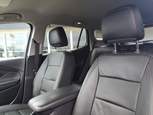 Used 2021 GMC Terrain SLT image 5