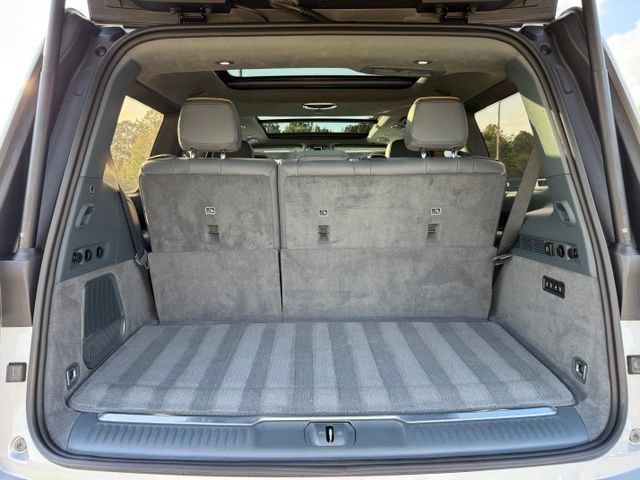 Used 2023 Jeep Grand Wagoneer Series III AWD/4WD image 30