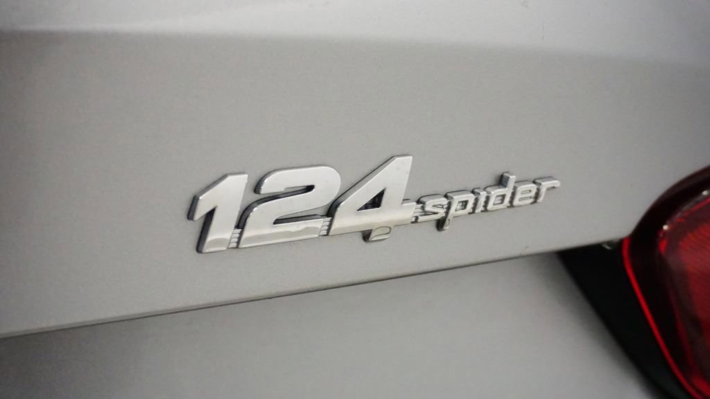 Used 2017 FIAT 124 Spider Abarth image 16