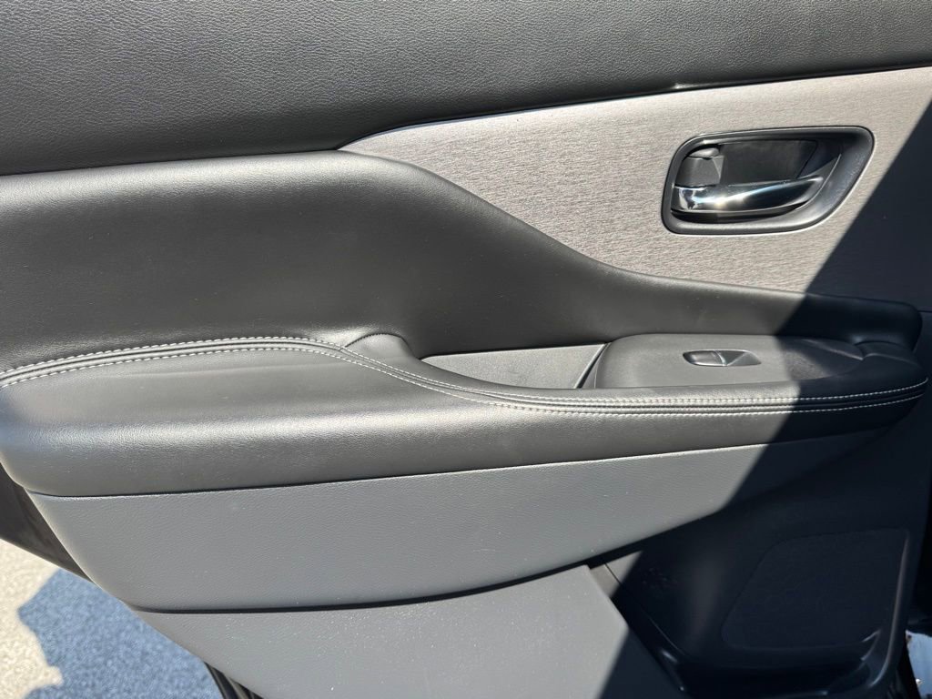 Used 2022 Nissan Murano SL w/ SL Moonroof Package image 22