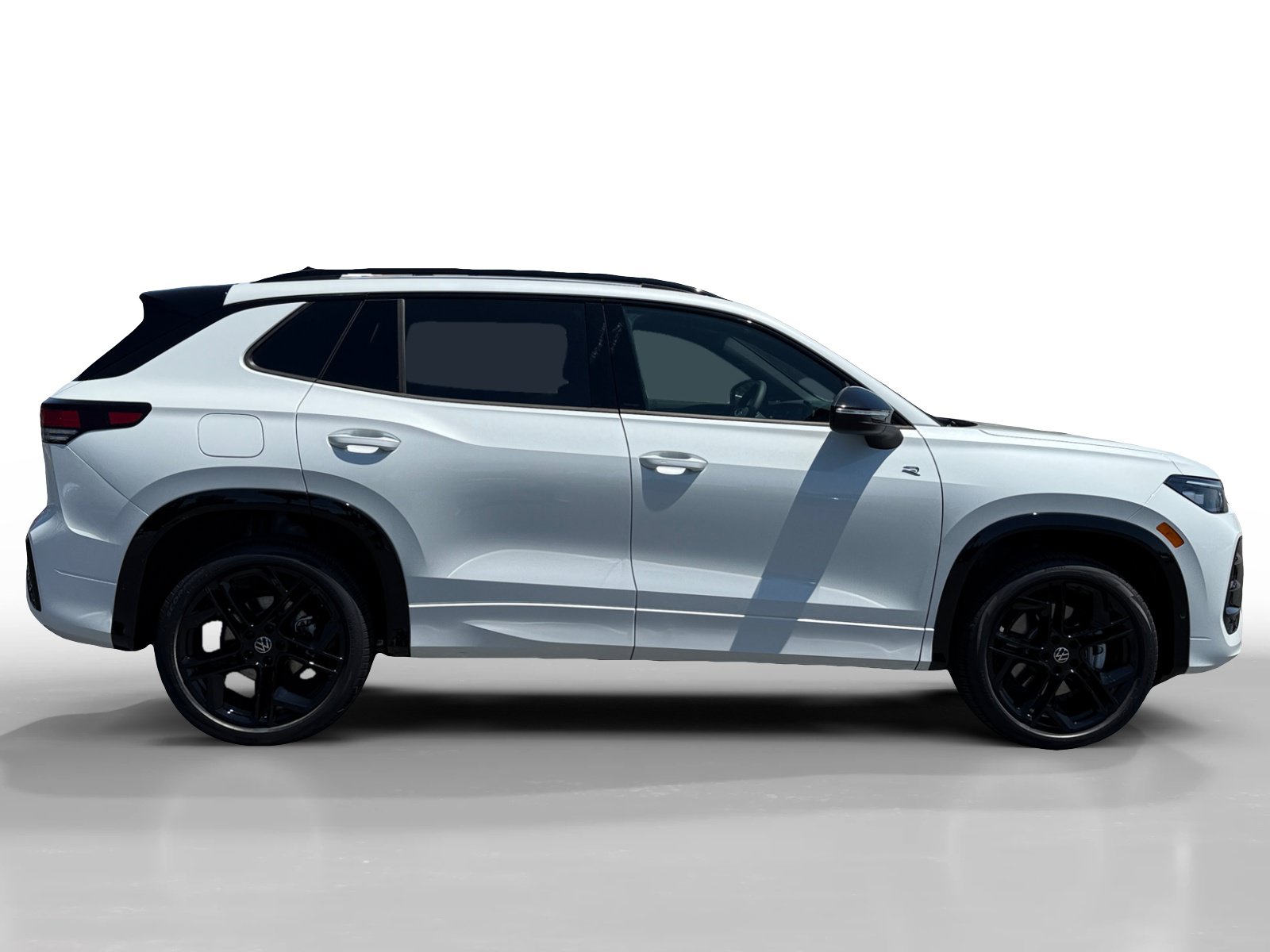 New 2026 Volkswagen Tiguan SE R-Line AWD/4WD image 6